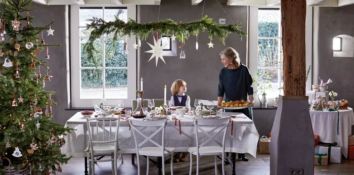 Slavnostní stolování